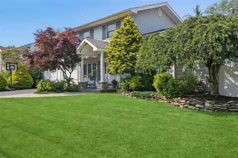 7 Nantucket Lane, Deer Park, NY 11729