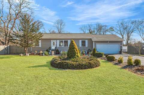 32 Ralph Avenue, Brentwood, NY 11717