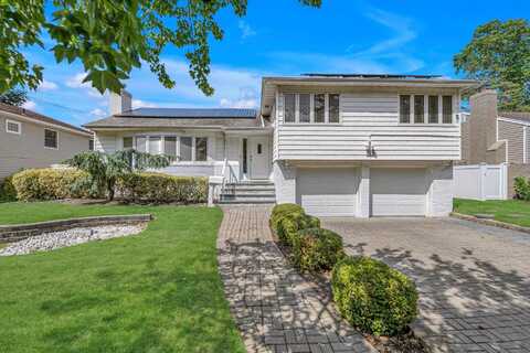 240 Somerset Drive, Hewlett, NY 11557
