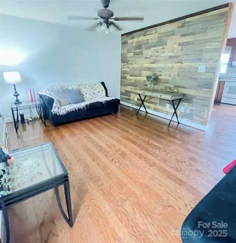 286 Little Wilkesboro Road, Harmony, NC 28634