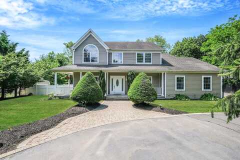 6 Muellers Lane, Yaphank, NY 11980