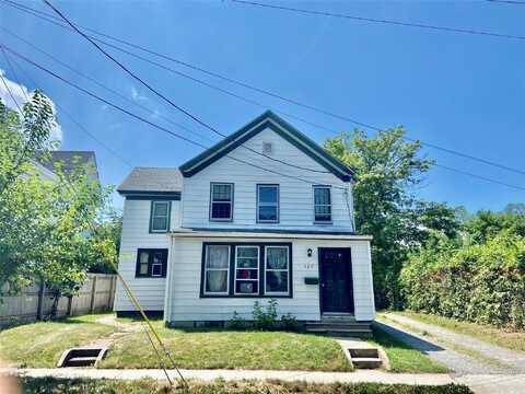 427 4th Street, Greenport, NY 11944