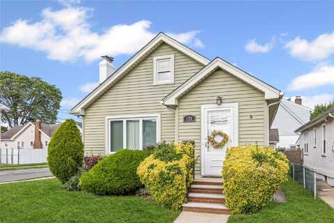 178 Charles Street, Lynbrook, NY 11563