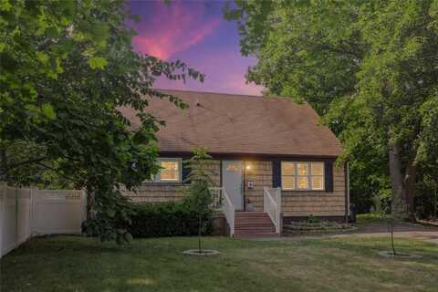 1668 Straight Path, Wyandanch, NY 11798