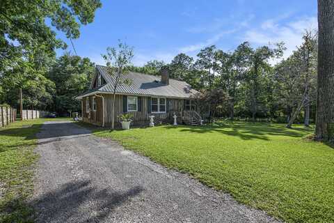 417 Dennis Avenue, Moncks Corner, SC 29461