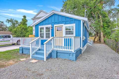 2011 Hugo Avenue, North Charleston, SC 29405