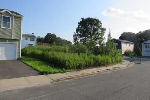 16 Kingsley Court, Waterbury, CT 06704