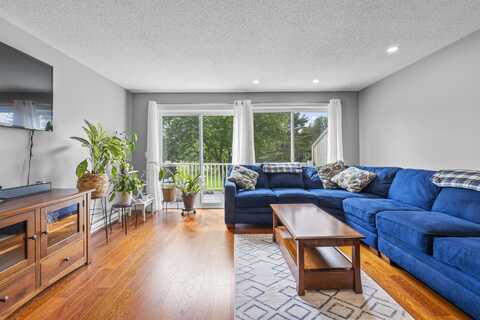 11 Fairway Drive, Brunswick, ME 04011