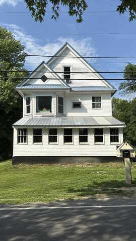 34 Troy Road, Burnham, ME 04922