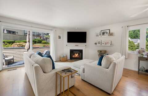 76 Cedarcrest Court, Shelton, CT 06484