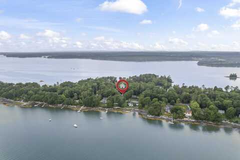380 Lower Flying Point Road, Freeport, ME 04032