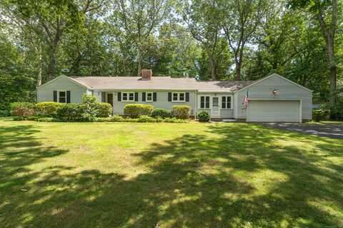 20 Robin Ridge Drive, Madison, CT 06443