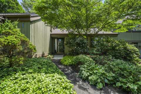 737 Heritage Village, Southbury, CT 06488