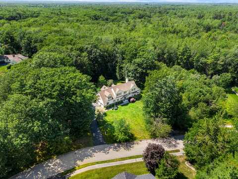 20 Madaket Lane, Kennebunk, ME 04043
