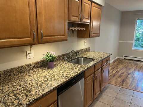 2955 Madison Avenue, Bridgeport, CT 06606