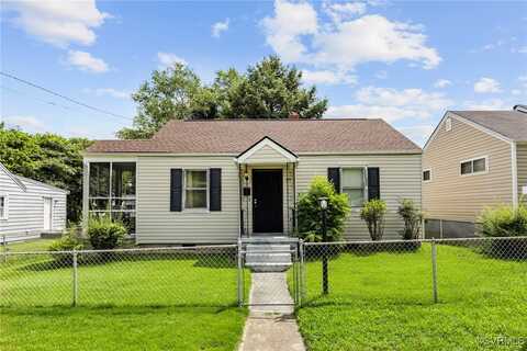 125 Seaboard Street, Petersburg, VA 23803