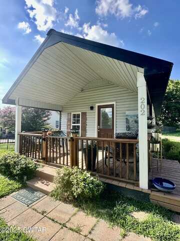 202 E Church Avenue, Medina, TN 38355