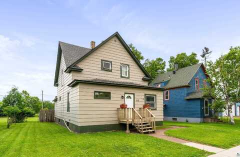 312 South Ave, Two Harbors, MN 55616
