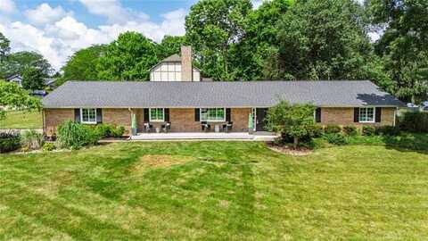 1695 Winterstone Court, Washington Court House, OH 45458