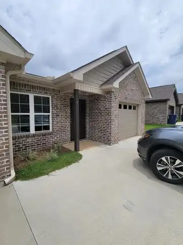 1649-4 Jordon Ave, Dothan, AL 36303
