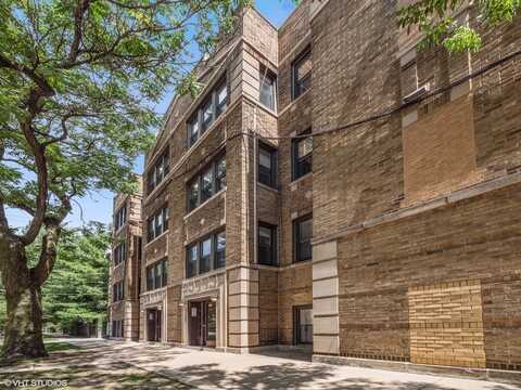 3607 N Bosworth Avenue, Chicago, IL 60613