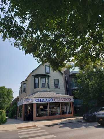 1435 W Diversey Parkway, Chicago, IL 60614