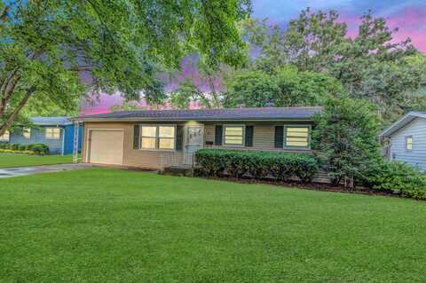 301 Virginia Drive, South Elgin, IL 60177