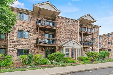 2215 Nichols Road, Arlington Heights, IL 60004