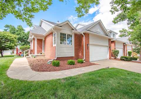 5925 EP True Parkway unit: 36, West Des Moines, IA 50266