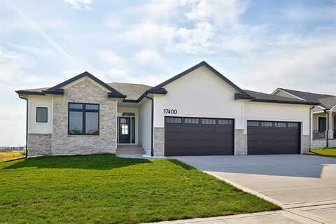17400 North Valley Drive, Urbandale, IA 50323
