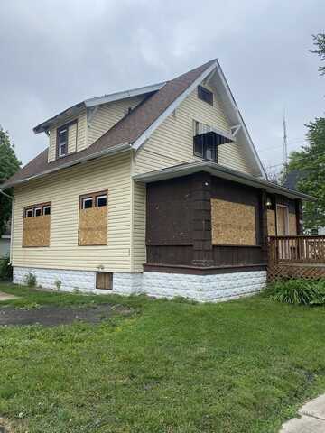 945 E Hickory Street, Kankakee, IL 60901
