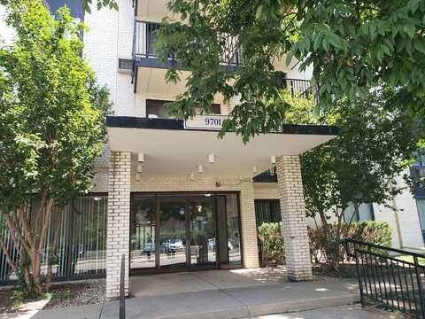 9701 N Dee Road, Niles, IL 60714