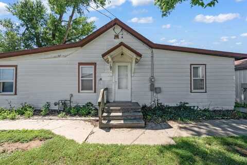 1107 E 12th Street N, Newton, IA 50208