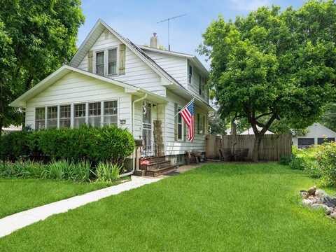 3917 11th Street, Des Moines, IA 50313
