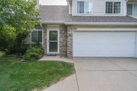 150 S Prairie View Drive unit: 601, West Des Moines, IA 50266