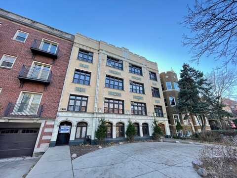 1127 W Farwell Avenue, Chicago, IL 60626