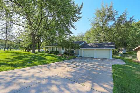 413 Channel Drive, Island Lake, IL 60042