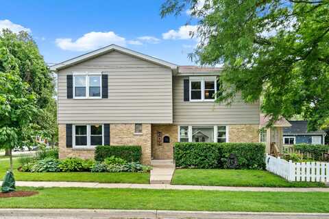 15 E Fairview Street, Arlington Heights, IL 60005