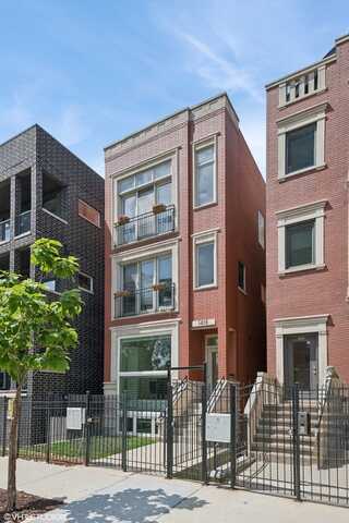 1418 W Chestnut Street, Chicago, IL 60642