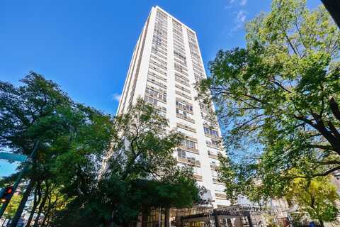 70 W Burton Place, Chicago, IL 60610