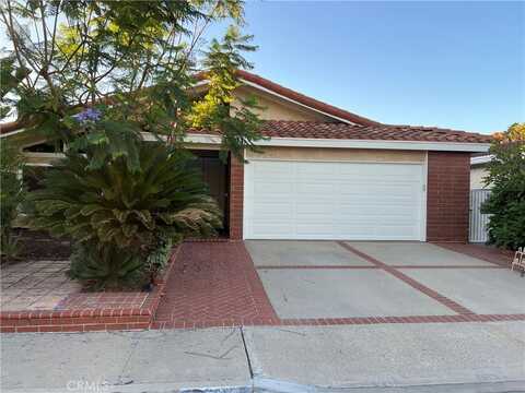4501 Dogwood Avenue, Seal Beach, CA 90740