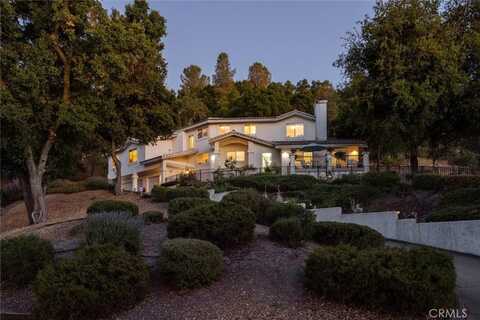 9230 Las Lomas Avenue, Atascadero, CA 93422