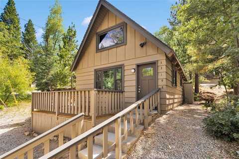 33198 Arrowbear Drive, Running Springs, CA 92382