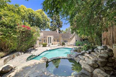 1181 Old Mill Rd, San Marino, CA 91108