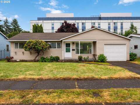 10438 NE DAVIS ST, Portland, OR 97220