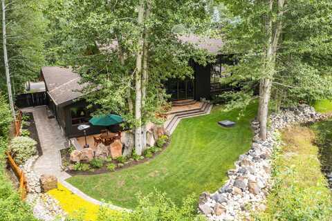 1011 War Eagle Dr, Hailey, ID 83333