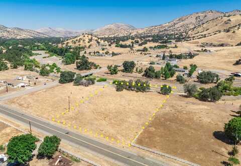 5770 Elwood, Sanger, CA 93657