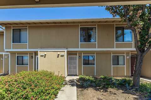 4885 Backer Avenue N, Fresno, CA 93726