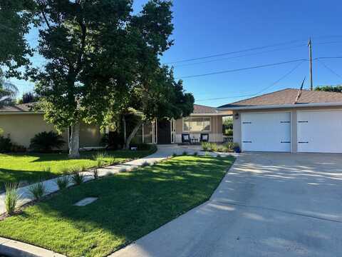 779 Almond Drive, Clovis, CA 93612