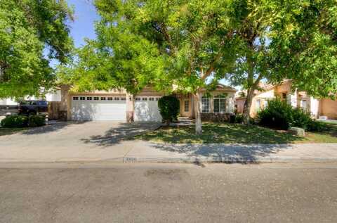 9326 Jade Avenue N, Fresno, CA 93720